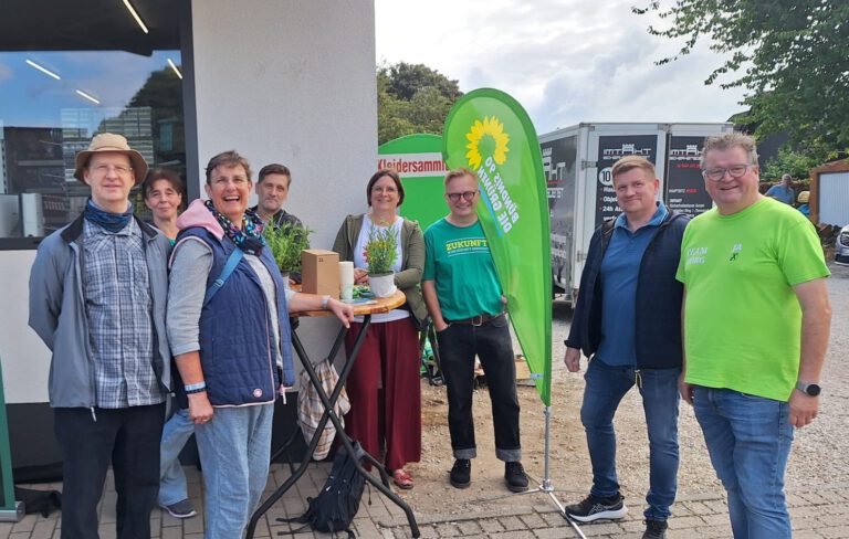 Die Grünen zum anfassen – Teil 2  – Vor dem KDW in Wemb